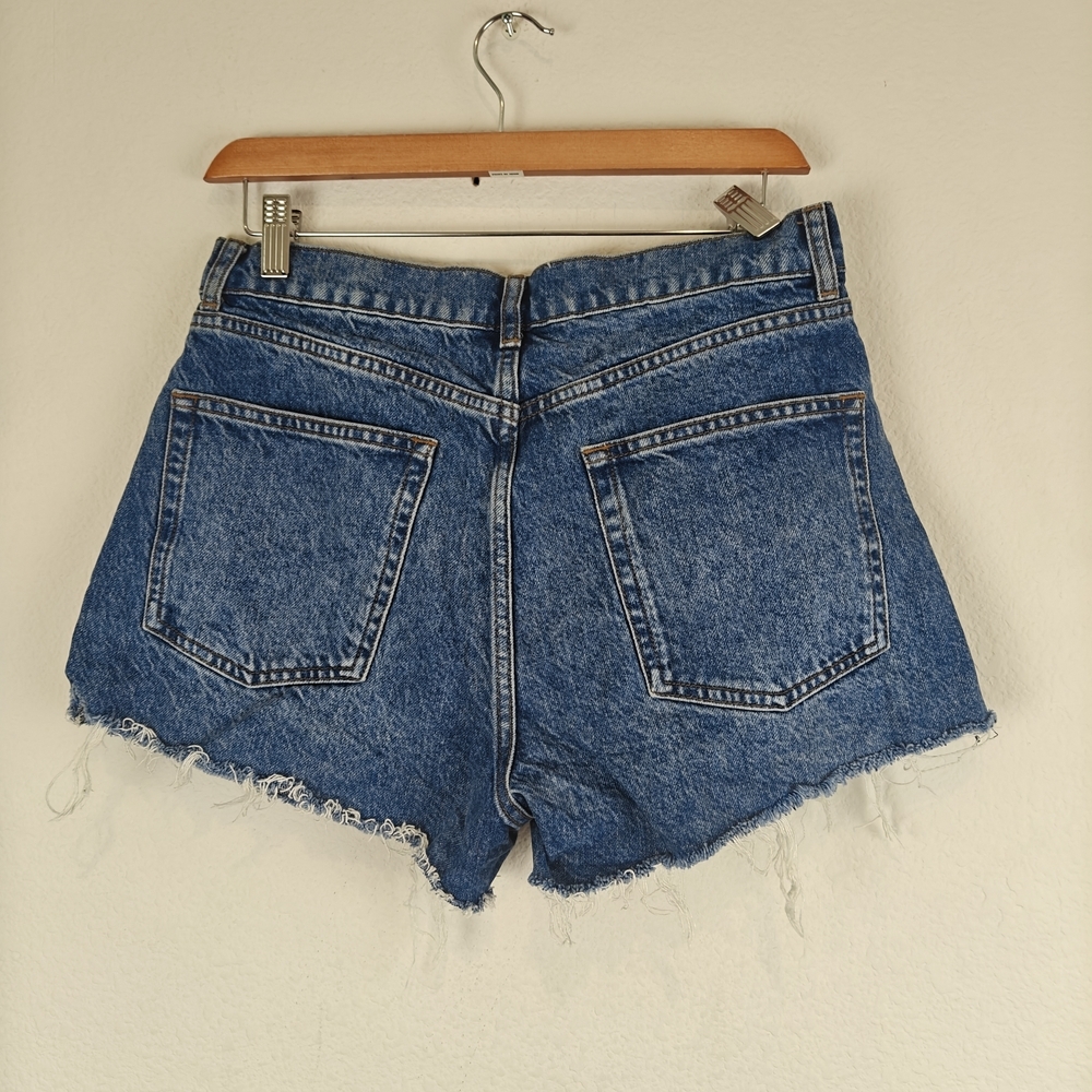 Reformation Charlie High-Rise Frayed Denim Shorts – Iskar Wash, Size 29 - Picture 8 of 11